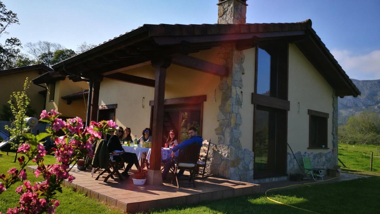 Onís Casas Rurales Entrecastanos מראה חיצוני תמונה