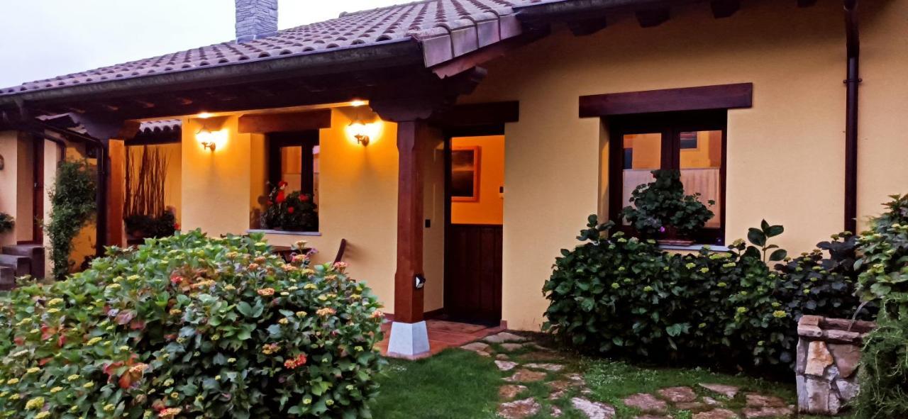 Onís Casas Rurales Entrecastanos מראה חיצוני תמונה